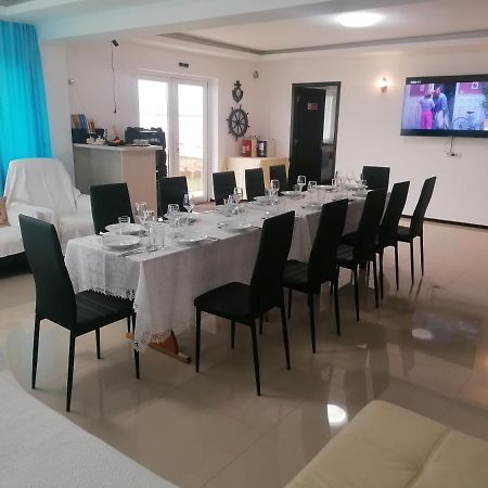 Azamara 호텔 코스티네스티 외부 사진